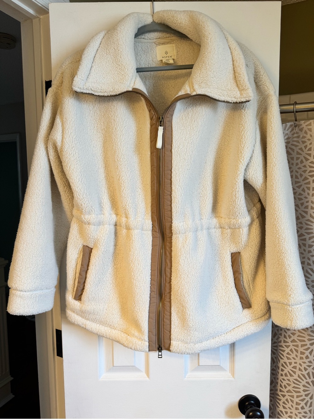Aspen Women's Cream Plush Sherpa Jacket with Contrast Trim